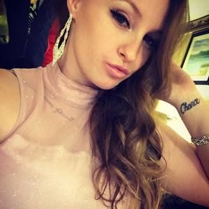 Meet your Posher, Kay